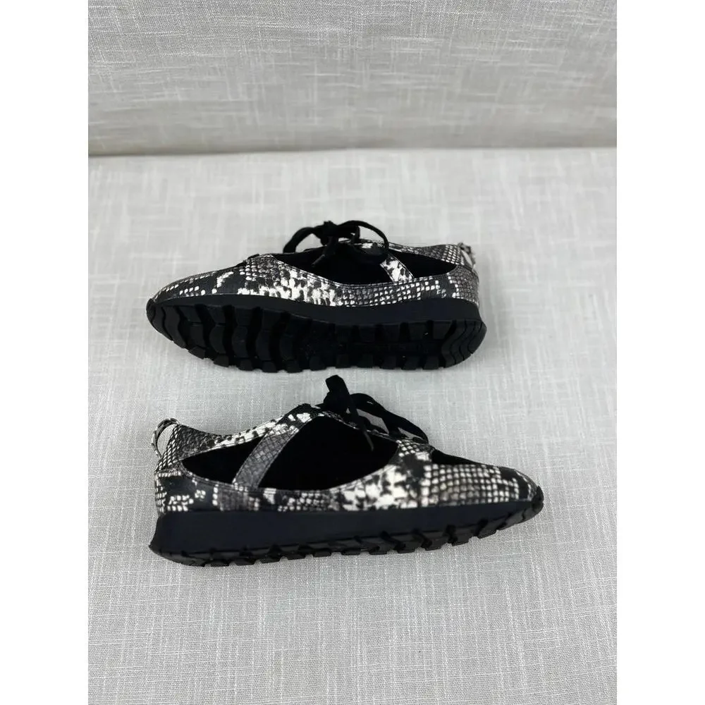 Gili Womens Black and Snake Print Sneakers Size 9M/39‎